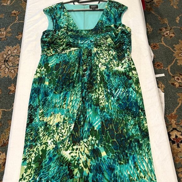 Adrianna Papell Green and Blue Print Dress Size 16W Lined Sleeveless Like New - Picture 6 of 6